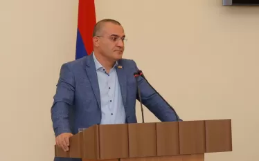 Ռուս խաղաղապահները շարունակում են բանակցությունները՝ ադրբեջանցիներին ելման դիրքեր վերադարձնելու համար. Հարությունյան