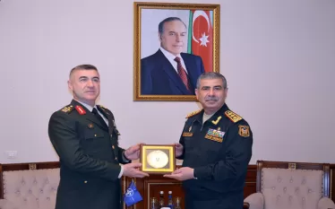 Zakir Həsənov NATO Quru Qoşunları Komandanlığının qərargah rəisi ilə görüşüb