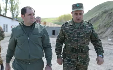 Սուրեն Պապիկյանը անակնկալ ստուգայցով եղել է ՊՆ զորամասերում