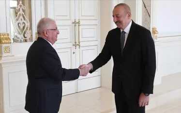 Ալիևն ընդունել է Թուրքիայի պաշտպանության նախարարին 
