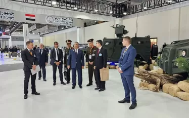 Զաքիր Հասանովը EDEX-2023 ցուցահանդեսում ծանոթացել է ժամանակակից զենքի և ռազմատեխնիկայի նմուշներին