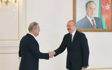 Երևանը պետք է սեղմի Ադրբեջանի մեկնած «խաղաղության ձեռքը»․ Հուլուսի Աքար