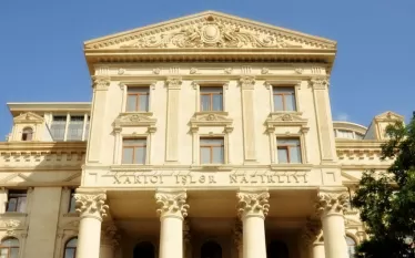 Բաքուն կրկին մեղադրել է Փարիզին