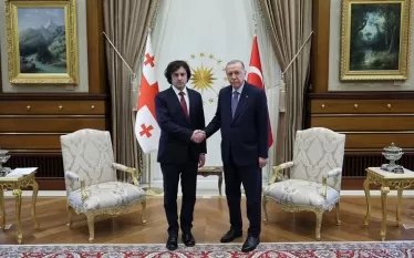 ամատեղ մամուլի ասուլիսի ժամանակ 
