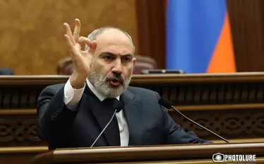 Նիկոլ Փ.