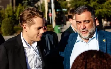 Ազնավուր