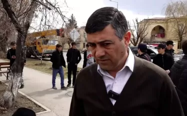 Մարդիկ այսօր Բեռլին են գրավում, Շուշին են հետ բերում, ո՞ւմ երեխեքի կյանքի հաշվին, այստեղ մարդ կա՞, որ պատրաստ է պատերազմի: Այս մասին Գյումրիում քարոզարշավի ժամանակ լրագրողների հետ զրույցում ասել ՔՊ-ի քաղաքապետի թեկնածու Սարիկ Մինասյանը՝ անդրադառնալով հարցին, թե ինչ նկատի ուներ, երբ հայտարարել էր՝ չենք կռվել, դրա համար է Արցախը հանձնվել: