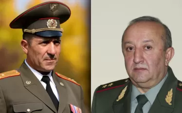 ՀՀ ԶՈՒ ԳՇ նախկին պետ, գեներալ-գնդապետ Մովսես Հակոբյանին և ՀՀ ԶՈւ հրթիռային զորքերի և հրետանու վարչության նախկին պետ, գեներալ-մայոր Արմեն Հարությունյանին  մեղադրում են պաշտոնեական անփութության մեջ։