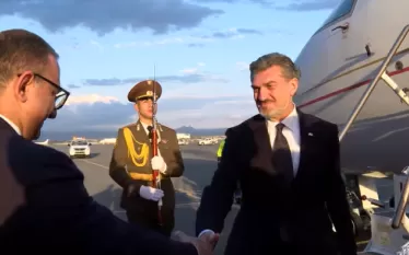 Վրաստանի Հանրապետության նախագահ Միխեիլ Կավելաշվիլին պաշտոնական այցով ժամանել է Հայաստան: