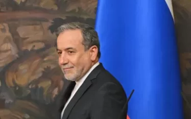  Իրանը, Միացյալ Նահանգները և Օմանը համաձայնության են եկել հետաձգել անուղղակի բանակցությունների չորրորդ փուլը, որը նախատեսված էր մայիսի 3-ին Հռոմում։  Ինչպես փոխանցում է IRNA-ն, այս մասին հայտարարել է Իրանի արտաքին գործերի նախարար Աբբաս Արաղչին։