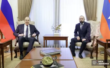 Լավրով