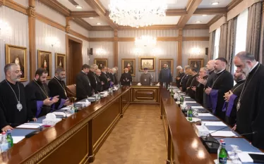 Եկեղեցամարտ այս կեցվածքը ակնհայտորեն թելադրված է քաղաքական նպատակներով և փորձ է նսեմացնելու ազգային կյանքում և միջազգային շրջանակներում հարգանք վայելող Հայոց Եկեղեցու և եկեղեցականաց հեղինակությունը, լռեցնելու Եկեղեցու ձայնը և նվազեցնելու նրա հանրային ազդեցությունը։ Կառավարության ղեկավարի հակաեկեղեցական պահվածքը, ազգային արժեքների և Եկեղեցու դեմ նախաձեռնած գործընթացները հղի են կործանարար հետևանքներով և սպառնալիք՝ հայոց պետականությանը, մեր ժողովրդի միաբանությանը թե՛ հայրենիքում և թե՛ սփյուռքում։ Այսպիսի գործո