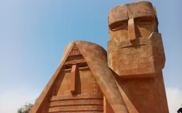 Մոնումենտ