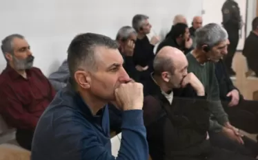 «Մեր կազմակերպությունը իշխանությունների հետ բանակցում է, որպեսզի որոշակի հարցերում ունենա շարունակական ներկայություն և աջակցություն։ Թե ինչ ձևաչափով է այն իրականացվելու, չեմ կարող ասել, իսկ այն ձևաչափը, որով հնարավոր էր այցելել հայ գերիներին, վերջին անգամ իրականացվել է մարտ ամսին», – նշել է Ամատունին։