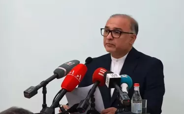 Մենք չենք ցանկանում, որ այս պատերազմը տարածվի այլ երկրներում կամ տարածաշրջանում, եթե այն մեզ չպարտադրվի: Իրանի Իսլամական Հանրապետությունը տարածաշրջանում կպահպանի իր հռչակած կարմիր գծերը և չի շեղվի դրանցից: Փորձվածը փորձելը սխալ է:  Շնորհակալություն ենք հայտնում Հայաստանի Կառավարությանը այս ագրեսիան դատապարտելու վճռական դիրքորոշման համար, և բարձր ենք գնահատում Հայաստանի ազնիվ ժողովրդին զորակցության և աջակցության համար: Մենք զգում ենք հայ ժողովրդի հոգևոր աջակցությունը:  Կեցցե՛ Հայաստանը, կեցցե՛ Իրանը»,- ասաց 