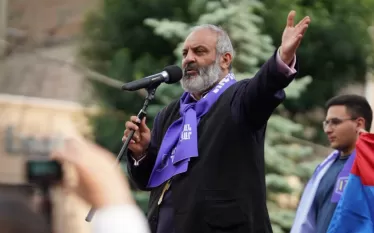 Փաշինյանը քաղաքական բռնшճնշումներ իրականացնելու համար օգտագործել է անհայտ մարդկանց կողմից 1 տարի առաջ պատրաստված, բայց այդպես էլ կյանքի չկոչված ինչ-որ թուղթ. «Սրբազան Պայքար»