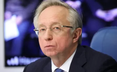 Ռուսաստանը պատրաստ է իր ներդրումն ունենալ Երևանի ու Բաքվի միջև հարաբերությունների կարգավորման հարցում: Այս մասին հայտարարել է ՌԴ ԱԳ փոխնախարար Միխայիլ Գալուզինը։   «Դրան հասնելու հիմնական ուղղություններն ուրվագծվել են Ռուսաստանի, Հայաստանի և Ադրբեջանի՝ 2020 և 2022 թվականների եռակողմ համաձայնագրերում»,- նշել է նա:  «Մենք ենթադրում ենք, որ այս ուղղություններով էլ պետք է առաջ շարժվել՝ խաղաղության պայմանագրի նախապատրաստում, տնտեսական կապերի և տրանսպորտային հաղորդակցությունների ապաշրջափակում, սահմանների սահմանազ