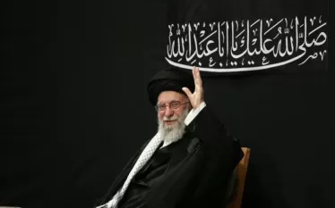 «Աստծո օգնությամբ, լինի դա դիվանագիտական ճակատում, թե ռազմական ասպարեզում, մենք միշտ մտնում ենք գործողությունների դաշտ լիակատար պատրաստությամբ։ Իրանի ժողովուրդը երբեք աշխարհի առջև որպես թույլ կողմ չի ներկայանա», - նշել է նա։