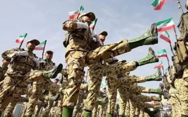 Իրանի Իսլամական հեղափոխության պահապանների կորպուսն ու բանակի հրամանատարները խոստացել են վճռական պատասխան տալ թշնամու ցանկացած հնարավոր ագրեսիայի։   Ըստ Mehr գործակալության՝ հինգշաբթի առավոտյան Իրանի բանակի գլխավոր հրամանատար, գեներալ-մայոր Ամիր Հաթամին հանդիպել է ԻՀՊԿ հրամանատար, գեներալ-մայոր Մոհամմադ Պակպուրի հետ։  Հանդիպման ընթացքում գեներալ-մայոր Պակպուրն ընդգծել է ԻՀՊԿ ուժերի բարձր մարտական ոգին և հայտարարել, որ զինված ուժերը գտնվում են լիակատար համակարգման և պատրաստության մեջ՝ թշնամու դեմ բազմակի հարվ