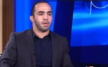 ԱԺ նախկին պատգամավոր, հայտնի ըմբշամարտիկ Արսեն Ջուլֆալակյանը գրում է․  «Պետական դավաճանության հերթական ինքնախոստովանությունը:  Պատուհասը հայտարարում է,որ նախկինում գաղութ էինք (կապիտուլացիայից առաջ), հիմա անկախ, ինքնիշխան:  Ըստ նրա,դրան հասել ենք 44 օրյա պատերազմում պարտվելուց և 2023թ սեպտեմբերի 19-ին Արցախի վերջնական հանձնումից հետո:  Հայաստանի վարչապետը՝ պատերազմի ժամանակ գերագույն հրամանատարը, այդ պարտությունը համարում է իր անձնական հաջողության պատմություն:  Ասել է թե՝ ջանք ու եռանդ չի խնայել, հաջողությա