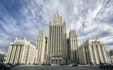 Ռուսաստանը իր քաղաքացիների՝ Հայաստան մուտքի արգելքը դիտարկում է որպես ոչ բարեկամական գործողություն։ Երևանին հակասությունների կարգավորման կոնկրետ քայլեր են առաջարկվել, Մոսկվան սպասում է արձագանքի: Այս մասին ճեպազրույցի ժամանակ հայտարարել է ՌԴ ԱԳՆ պաշտոնական ներկայացուցիչ Մարիա Զախարովան, փոխանցում է ՏԱՍՍ-ը:   «Մենք Ռուսաստանի քաղաքացիների մուտքի արգելքը համարում ենք ոչ բարեկամական գործողություն, որը հակասում է ռուս-հայաստանյան համագործակցության դաշնակցային բնույթին: Հարցը քննարկվել է Ռուսաստանի արտաքին գործե