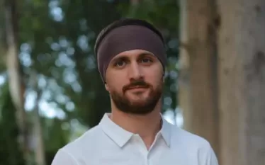 Փաստաբան Ռոման Երիցյանը հայտնում է․  «Արցախցիների հասցեին ազգային ատելության կոչեր հասցնելու փաստով ներկայացված հաղորդման հիման վրա Երևան քաղաքի քրեական դատարանի դատավոր Սամվել Յուզբաշյանը պարտավորեցրել է նախաձեռնել քրեական վարույթ։