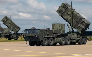 Պարբերականի տեղեկություններով՝ ԱՄՆ-ն ՆԱՏՕ-ի դաշնակիցներին ժամանակավոր փոխանակման սխեմա է առաջարկում. եվրոպական երկրները, որոնք արդեն մարտկոցներ ունեն, պետք է դրանք հիմա հանձնեն Ուկրաինային: