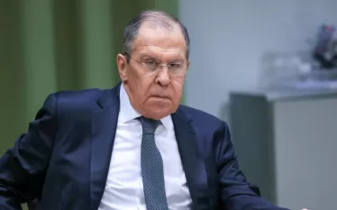 Աշխարհում հավաքական անվտանգության հարցերը հնարավոր չի լինի լուծել առանց Ռուսաստանի մասնակցության. Արևմուտքը հասկանում է, որ սա «ուտոպիա է և ոչ մի տեղ չտանող ճանապարհ»։ Այս մասին հայտարարել է Ռուսաստանի արտաքին գործերի նախարար Սերգեյ Լավրովը Հորդանանի փոխվարչապետ, արտաքին գործերի նախարար Այման ալ-Սաֆադիի հետ բանակցություններից հետո։   «Մենք չենք կարող համաձայնվել այն բանի հետ, որ հիմա առաջարկվում է անվտանգության հարցերը, հավաքական անվտանգությունը լուծել առանց Ռուսաստանի Դաշնության։ Սա չի աշխատի։ Մենք արդեն մ