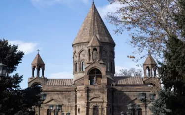 ԵԱՀԿ Մինսկի խմբի լուծարումը Ադրբեջանի կողմից Հայաստանի հետ խաղաղության համաձայնագիր ստորագրելու երկու նախապայմաններից մեկն է։