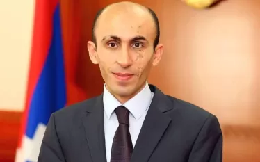 Վաշինգտոնյան հռչակագիրը և դրա շրջանակում ստորագրված փաստաթղթերը ակնհայտորեն չեն կարող կայուն, արդար ու արժանապատիվ խաղաղություն ապահովել, որովհետև դա Արցախի ժողովրդի իրավունքների ու արյան հաշվին է, և բացի դրանից, նույն Ադրբեջանը, որը միջազգային բազմաթիվ հանցագործություններ կատարած կողմ է, որևէ ձևով կաշկանդված չի զգում իրեն։ Այս մասին News.am-ի հետ զրույցում ասել է Արցախի Հանրապետության մարդու իրավունքների նախկին պաշտպան Արտակ Բեգլարյանը:  «Մի կողմից խաղաղությունը համապարփակ ու ներառական չէ, չի ներառում հակա