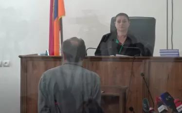 Ամեն մի շփում դատական, իրավական համակարգի հետ ավելի է խորացնում  իմ հիասթափությունը: Նախկինում դատական համակարգի հետ առնչություն չէի ունեցել, սակայն հունիսի 27-ից սկսած իրավական համակարգն իմ աչքերում խորխորատն է գլորվում, ու դրա վերջը չի երևում: Այս մասին դատական նիստի ժամանակ ասել է Միքայել Սրբազանը:  «Ես ձեր դատական թիմից չեմ վախենում: Հիմա լինի, 10 տարի հետո լինի, իմ մահից հետո լինի, ես արդարացվելու եմ, բայց դուք մնալու եք մեղավոր և ձեր սերունդներն են մնալու մեղավոր և դուք ձեր սերունդների առաջ ամաչելու ե