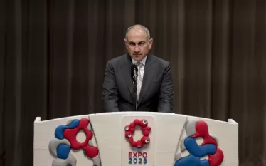 Վարչապետ Նիկոլ Փաշինյանն Օսակայում այցելել է Expo 2025  համաշխարհային ցուցահանդես, որի շրջանակներում տեղի է ունեցել Հայաստանի ազգային օրվան նվիրված միջոցառումը:      Վարչապետը ցուցահանդեսի կազմակերպիչների ուղեկցությամբ նախ շրջայց է կատարել ցուցահանդեսի տաղավարներում, այնուհետև պատվավոր հյուրերի հուշամատյանում կատարել գրառում: Հաջորդիվ տեղի է ունեցել ճապոնական թեյի ավանդական հյուրասիրություն, որին մասնակցել են վարչապետ Նիկոլ Փաշինյանը, հայկական պատվիրակության անդամներն ու Ճապոնիայի արտաքին գործերի խորհրդարան