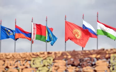 ԱՊԿ զորավարժությունների շրջանակում այսօր անցկացվել է «Էշելոն-2025» հատուկ վարժանքը: Հայտնում են ՀԱՊԿ զորավարժությունների Միացյալ մամուլի կենտրոնից։   Զորավարժության հիմնական նպատակներն են ՀԱՊԿ արագ արձագանքման հավաքական ուժերի համատեղ գործողության նախապատրաստման և վարման ընթացքում տեխնիկական և թիկունքային ապահովման զորամասերի ու ստորաբաժանումների կառավարման մարմինների աշխատանքի ներդաշնակության և գործնական հմտությունների կատարելագործումը:  Նյութատեխնիկական ապահովման ստորաբաժանումները տեղակայվել են դաշտային պ