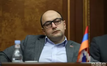 «Ես հարցեր չունեմ Նիկոլ Փաշինյանին՝ թողնելով դա քննչական մարմիններին ապագայում, սակայն, օգտվելով այն փաստից, որ այս շաբաթ ԵԽԽՎ-ում Հայաստանն ուշադրության կենտրոնում է, ցանկանում եմ դիմել Ձեզ, պարոն նախագահ, գլխավոր քարտուղարին և անդամ երկրներից ներկայացուցիչներին: Խնդրում եմ հանձնարարել Բաքվում Ձեր դեսպաններին այցելել ադրբեջանական բանտերում պահվող հայ գերիներին։ Այս մասին գրել է «Պատիվ ունեմ» խմբակցության ղեկավար Հայկ Մամիջանյանը:   «Կարմիր խաչի գրասենյակի փակվելուց ի վեր մենք և նրանց հարազատները որևէ տեղեկ