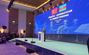 «Զանգեզուրի միջանցքի» բացումը կապահովի Կասպից ծովի տարածաշրջանից և Կենտրոնական Ասիայից Նախիջևանի միջոցով Թուրքիա և համաշխարհային շուկաներ ածխաջրածինների և «կանաչ էներգիայի» մատակարարման եզակի ուղի։ Այս մասին հայտարարել է Ադրբեջանի էներգետիկայի նախարար Փարվիզ Շահբազովը՝ ելույթ ունենալով Թուրքիայի Իզմիր քաղաքում անցկացվող ադրբեջանա-թուրքական չորրորդ էներգետիկ ֆորումում։  Նրա խոսքով՝ Իգդիր-Նախիջևան գազատարը, որը հսկայական տարածաշրջանի էներգետիկ քարտեզը կազմող նախագծերից մեկն է, նույնպես Ադրբեջանի և Թուրքիայի մ