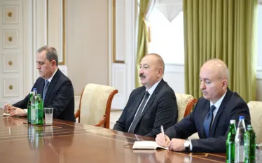 ԱՄՆ նախագահ Դոնալդ Թրամփի վկայությամբ Վաշինգտոնում Ադրբեջանի և Հայաստանի միջև ձեռք բերված համաձայնությունները ստեղծել են խաղաղության օրակարգի առաջխաղացման պայմաններ, հայտարարել է Իլհամ Ալիևը Ֆինլանդիայի արտգործնախարարի գլխավորած պատվիրակության հետ հանդիպման ժամանակ։  Նա նաև ընդգծել է TRIPP նախագծի նշանակությունը, որին Հայաստանը պարտավորվել է մասնակցել Վաշինգտոնում՝ ընդգծելով դրա կարևոր դերը տարածաշրջանային համագործակցության մեջ և դրա օգուտները ամբողջ տարածաշրջանի համար։