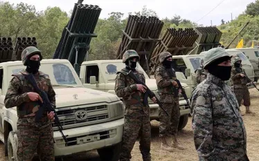 Լիբանանի «Հեզբոլլահ» շարժումը պաշտոնապես հայտարարեց, որ չի պատրաստվում քննարկել զինաթափման հարցը։ Կազմակերպությունը շեշտել է իր նվիրվածությունը երկրի ինքնիշխանությանը և մերժել բոլոր նախաձեռնությունները, որոնք, իրենց խոսքով, կարող են սպասարկել «սիոնիստական թշնամու» շահերը։    Հայտարարության մեջ, որն ուղղվել է Լիբանանի նախագահին, վարչապետին և խորհրդարանի նախագահին, նշվում է, որ կառավարության որոշումը՝ սահմանափակել զենքի մենաշնորհը պետական կառույցներով, ընդունվել է «անհապաղ և անպատասխանատու կերպով»։ Ըստ կազմակ