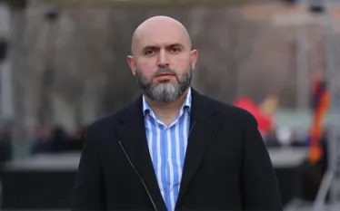 Մեզ ամոթ, քանի դեռ կա մեր հողը տրորող գեթ մեկ թշնшմու ոտք. Աշոտյան