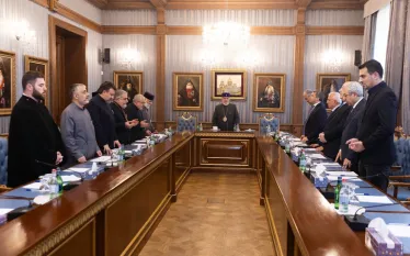 Ն.Ս.Օ.Տ.Տ. Գարեգին Երկրորդ Ծայրագույն Պատրիարք և Ամենայն Հայոց Կաթողիկոսի նախագահությամբ հունվարի 13-ին Մայր Աթոռ Սուրբ Էջմիածնում տեղի ունեցավ Գերագույն հոգևոր խորհրդի ժողով։ Նիստը վարեց Վանական խորհրդի ատենապետ Տ. Նաթան արքեպիսկոպոս Հովհաննիսյանը։ Այս մասին հայտնում են Մայր Աթոռից:  Ժողովը բացվեց Տերունական աղոթքով, որից հետո Գերագույն հոգևոր խորհրդի անդամներին իր օրհնությունն ու բարեմաղթանքները փոխանցեց Ամենայն Հայոց Կաթողիկոսը։  Ժողովի օրակարգում ընդգրկված էին Եկեղեցու վարչական, կանոնական, կագապահական խ