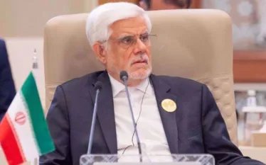 Իրանը չի ցանկանում հակամարտություն, բայց պատրաստվում է պատերազմի, այս մասին ասել է Իրանի առաջին փոխնախագահ Մոհամմադ-Ռեզա Արեֆը։  Նա հայտարարել է, որ կառավարությունը մշակել է երկրի կառավարման ծրագիր՝ հնարավոր պատերազմի դեպքում։  «Իշխանությունները հաստատել են 12-օրյա պատերազմի տնտեսական սցենարը և լիովին պատրաստ են նման սցենարի։ Կառավարությունն այժմ ունի նաև պատերազմական ժամանակների տնտեսական և կառավարման ծրագիր»,-ասել է Արեֆը։  Նա ընդգծել է, որ Թեհրանը չի ձգտում հակամարտության և պատերազմի կողմնակից չէ, բայց պ