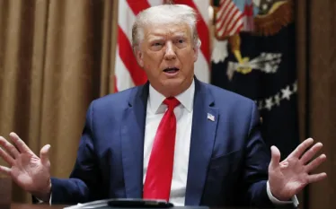 ԱՄՆ նախագահ Դոնալդ Թրամփը լրագրողների հետ զրույցում նշել է, որ ինքն է որոշում կայացրել չռմբակոծել Իրանը։  «Ոչ ոք ինձ չի համոզել։ Ես ինքս ինձ եմ համոզել»,-ասել է ԱՄՆ նախագահը՝ գովաբանելով Իրանի կառավարությանը։  «Նրանք երեկ պատրաստվում էին կախաղան հանել ավելի քան 800 մարդու, և ես իսկապես հարգում եմ այն ​​փաստը, որ նրանք չեղյալ հայտարարեցին դա», - հավելել է նա։