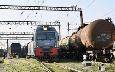 Ռուսաստանից հացահատիկ տեղափոխող 25 երկաթուղային վագոն, որոնց ընդհանուր քաշը 1,746 տոննա է, Ադրբեջանի տարածքով ժամանել է Հայաստան:   Այս մասին հայտնում են ադրբեջանական լրատվամիջոցները։  Հիշեցնենք, որ ավելի վաղ Ղազախստանից և Ռուսաստանից Ադրբեջանի տարածքով հացահատիկ է ներկրվել Հայաստան։