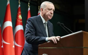 Չափազանց կարևոր եմ համարում ինչպես Իլհամ Ալիևի կողմից խաղաղության ուղղությամբ ձեռնարկված համարձակ քայլերը, այնպես էլ Նիկոլ Փաշինյանի ցուցաբերված վճռական կամքը։ Ես հավատում եմ, որ համաձայնագրի ուժի մեջ մտնելով՝ Կովկասի համար նոր էջ կբացվի։ Այս մասին հայտարարել է Թուրքիայի նախագահ Էրդողանը։   Էրդողանը շնորհավորել է Ալիևին և Փաշինյանին «Մարդկային եղբայրության համար Զայեդ» մրցանակի կապակցությամբ։  «Ես կցանկանայի հատկապես ընդգծել, որ չափազանց կարևոր եմ համարում ինչպես եղբորս՝ Իլհամ Ալիևի կողմից երկարատև խաղաղութ