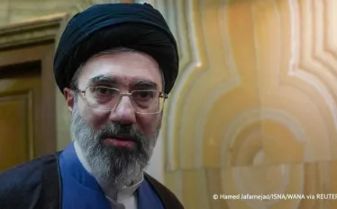 Իրանի գերագույն առաջնորդ Մոջթաբա Խամենեին գտնվում է Իսլամական Հանրապետությունում, բայց հանրության առջև չի հայտնվում, RTVI-ին տված հարցազրույցում ասել է Իրանում Ռուսաստանի դեսպան Ալեքսեյ Դեդովը։  Հիշեցնենք, որ Խամենեին դեռ չի երևացել հանրության առաջ, պաշտոնապես հաստատվել է, որ նա վիրավորվել է հարձակումներից մեկի ժամանակ։