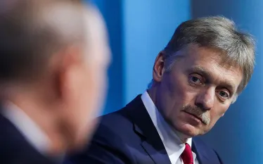 Ռուսաստանն այլընտրանքային սպառողներից էներգակիրների մատակարարման հսկայական քանակությամբ հայտեր ունի, բանակցություններն ընթացքի մեջ են։ Այս մասին լրագրողներին հայտնել է ՌԴ նախագահի մամուլի քարտուղար Դմիտրի Պեսկովը, հայտնում է ՌԻԱ Նովոստի-ն։   «Այլընտրանքային ուղղություններից մեր էներգակիրների ձեռքբերման հսկայական քանակությամբ հայտեր կան։ Մենք բանակցություններն այնպես ենք վարում, որ այս իրավիճակը համապատասխանի հենց մեր շահերին», - հայտնել է Պեսկովը՝ պատասխանելով այն հարցին, թե արդյոք ձևավորվել են մատակարարման