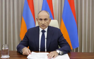 Հայաստանը ողջունում է ԱՄՆ-ի և Իրանի միջև կայացված կարևորագույն որոշումը՝ դադարեցնել բոլոր ռազմական գործողությունները։ Այս մասին X-ի իր էջում գրել է Նիկոլ Փաշինյանը։   ՀՀ վարչապետը բարձր է գնահատել նաև գործադրված միջնորդական ջանքերը, այդ թվում՝ Պակիստանի կողմից իրականացված առաքելությունը։  «Մենք նաև բարձր ենք գնահատում միջնորդական ջանքերը, այդ թվում՝ Պակիստանի կողմից գործադրված, և հաստատակամորեն հավատում ենք, որ դիվանագիտությունը պետք է գերակայի՝ բոլոր չլուծված հարցերը կարգավորելու և Մերձավոր Արևելքում խաղաղ