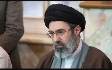 Իրանի գերագույն առաջնորդ Մոջթաբա Խամենեին չի արտոնի Իսլամաբադում ԱՄՆ-ի հետ համաձայնագրի ստորագրումը, եթե Վաշինգտոնը չընդունի Թեհրանի 10 պայմանները։ Այս մասին հայտարարել է Իրանի խորհրդարանի առաջին փոխխոսնակ Ալի Նիքզադը, հայտնում է ՏԱՍՍ-ը։   «Եթե այդ 10 պայմանները չընդունվեն, Գերագույն առաջնորդը ստորագրման թույլտվություն չի տա»,- ասել է նա։  Հիշեցնենք, որ Իրանի Ազգային անվտանգության խորհուրդը հայտնել է, որ Վաշինգտոնի հետ բանակցությունները կսկսվեն ուրբաթ օրը՝ ապրիլի 10-ին, Պակիստանի մայրաքաղաք Իսլամաբադում՝ հի