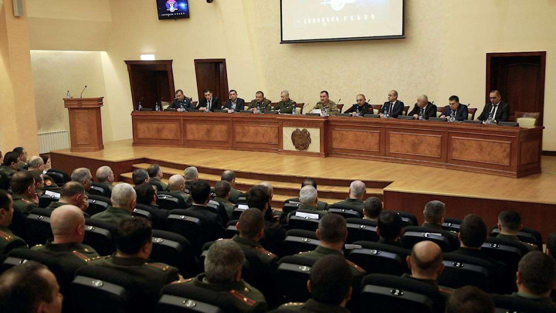 Հավաք-խորհրդակցություն ՊՆ վարչական համալիրում