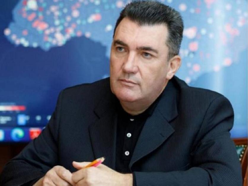 Ուկրաինան այս գիշեր հզոր հրթիռային հարձակման է ենթարկվել  Լվովի մարզում հրթիռակոծվել են որոշ ենթակառուցվածքային օբյեկտներ, ուժեղ հրդեհներ են բռնկվել։ Ուկրաինայի Նիկոլաևի շրջանի վրա արձակվել է 6, իսկ Խերսոնի շրջանի վրա՝   «Կալիբր» տեսակի 2 հրթիռ։  «Ռուսական բանակը կարող է հերթական հրթիռային հարվածը հասցնել  փետրվարի 23-24-ին, բայց մենք պատրաստ ենք»,- նշել է Ուկրաինայի անվտանգության և պաշտպանության խորհրդի քարտուղար Ալեքսեյ Դանիլովը։  Այս  մասին տեղեկություն է հրապարակել «Strana» լրատվականը։