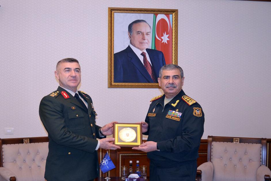 Zakir Həsənov NATO Quru Qoşunları Komandanlığının qərargah rəisi ilə görüşüb